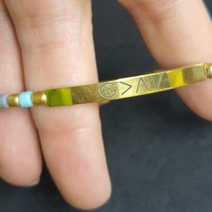 Plunder "God is greater than the highs and lows" stretch bracelet